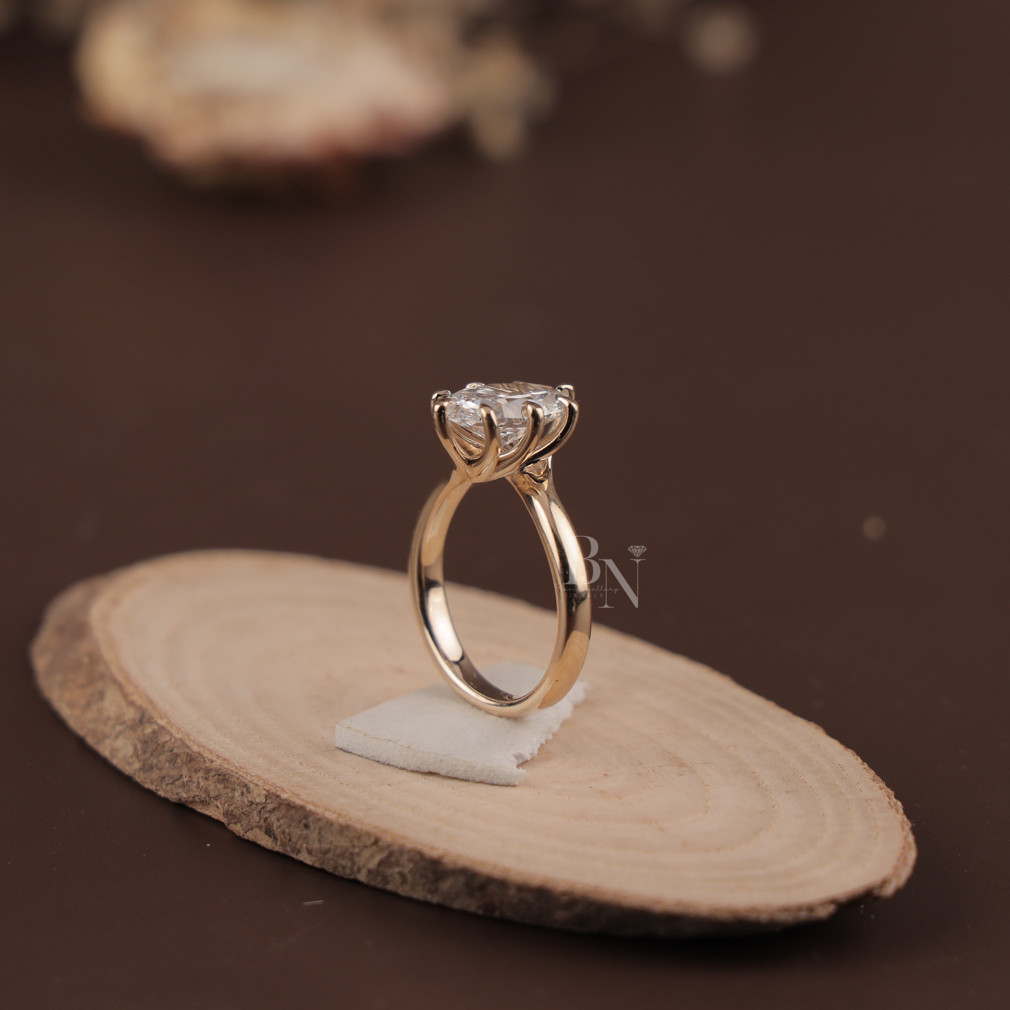 2.5ct Oval Lab Grown Diamond Engagement Ring | IGI Certified Tulip Cathedral Setting | 14K Solid Gold Double Claw Prong | Fine Jewelry