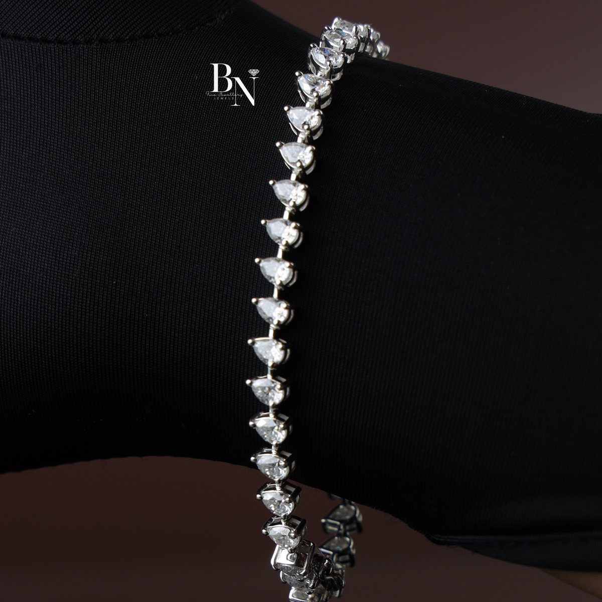 Pear Cut Lab Grown Diamond Tennis Bracelet, 5.50 CTW Teardrop Diamond Chain, Elegant Bridal Fine Jewelry