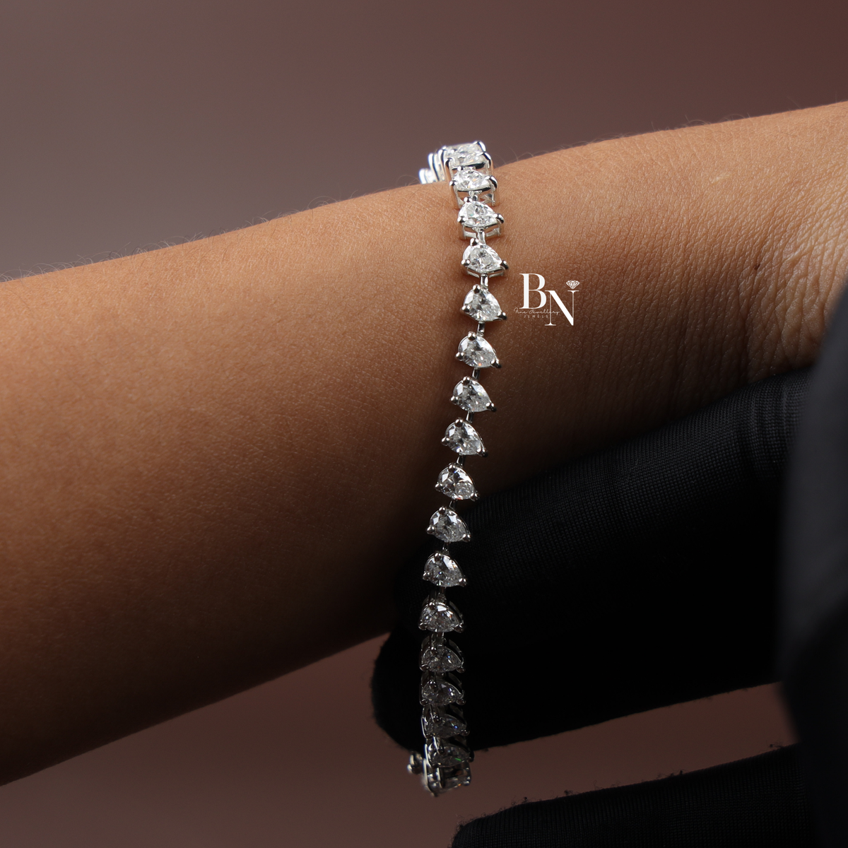 Pear Cut Lab Grown Diamond Tennis Bracelet, 5.50 CTW Teardrop Diamond Chain, Elegant Bridal Fine Jewelry