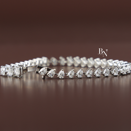 Pear Cut Lab Grown Diamond Tennis Bracelet, 5.50 CTW Teardrop Diamond Chain, Elegant Bridal Fine Jewelry