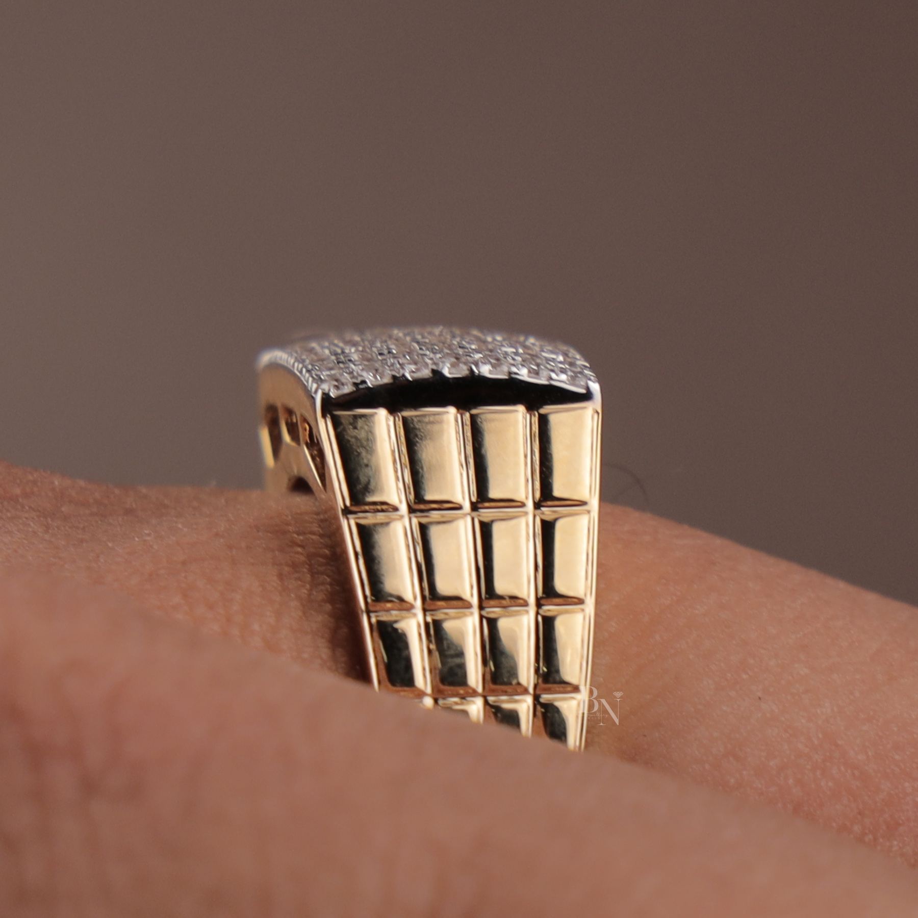 1ct Men's Lab Grown Diamond Signet Ring | Pavé Brick Grid Band 14K Yellow Gold