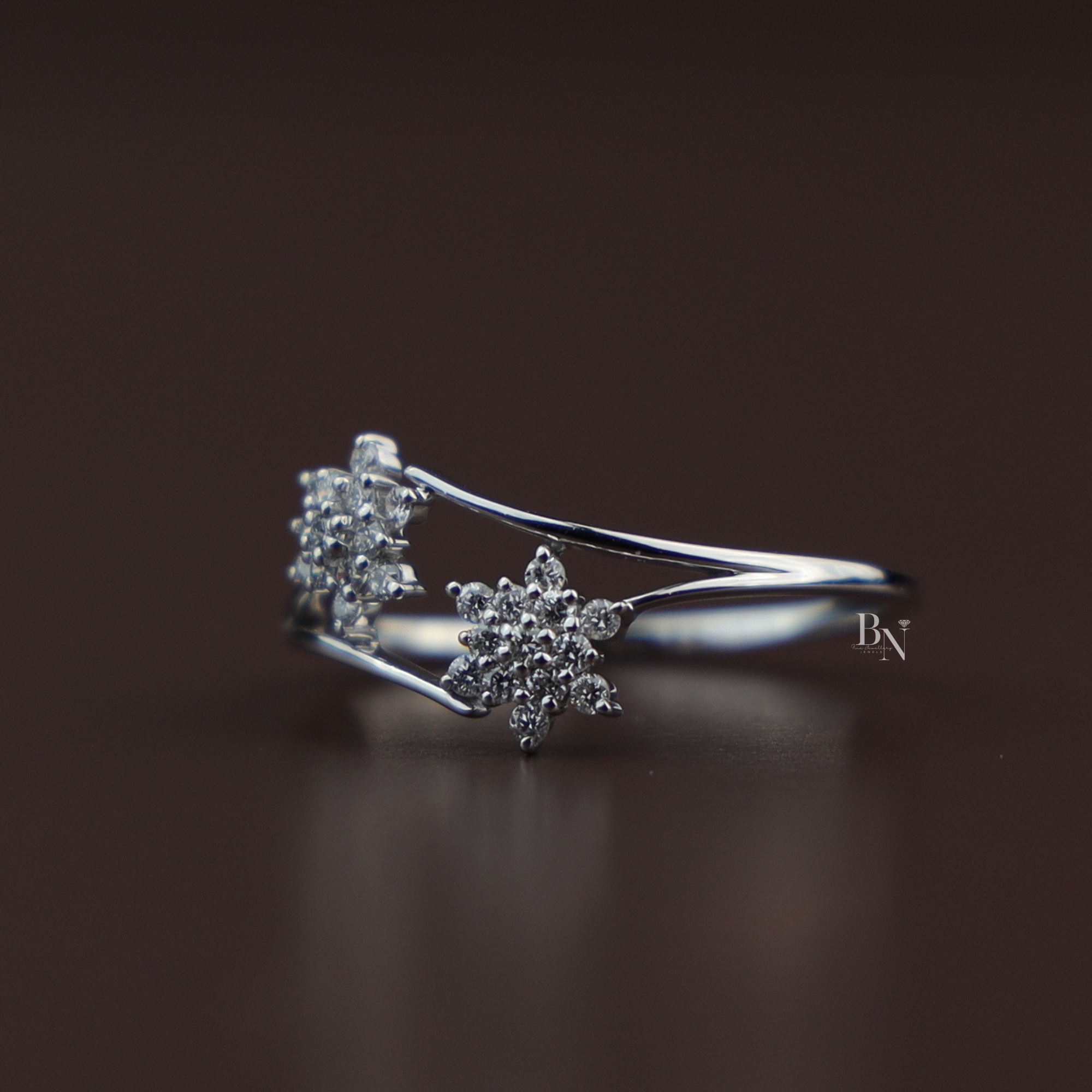 Lab Diamond Open Bypass Ring, 14K White Gold Star Cluster Ring, Modern Floral Wrap Ring, Dainty Stacking Ring, Personalized Bridal Gift