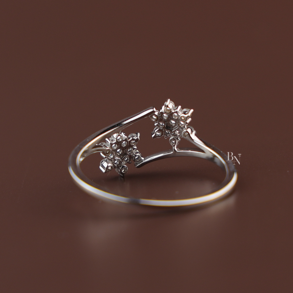Lab Diamond Open Bypass Ring, 14K White Gold Star Cluster Ring, Modern Floral Wrap Ring, Dainty Stacking Ring, Personalized Bridal Gift