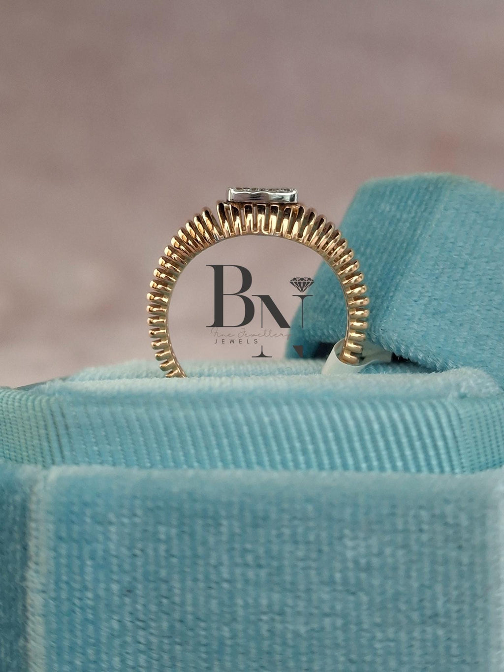 14K Solid Gold Lab-Grown Diamond Signet Ring – Women's Engagement & Anniversary Gift – Minimalist Bridal Statement