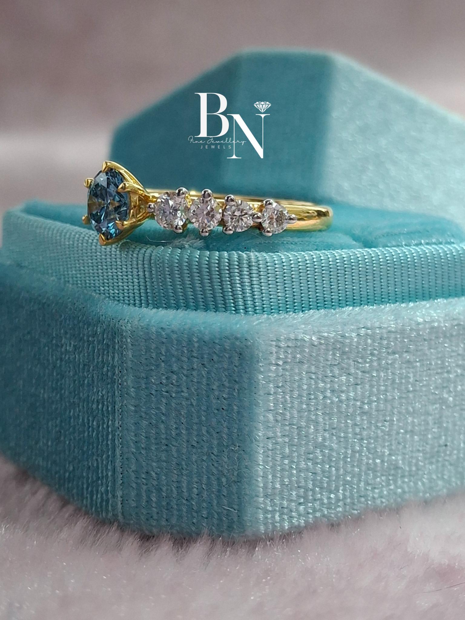 1ct Blue Lab Grown Diamond Engagement Ring | Graduated Band 14K Gold