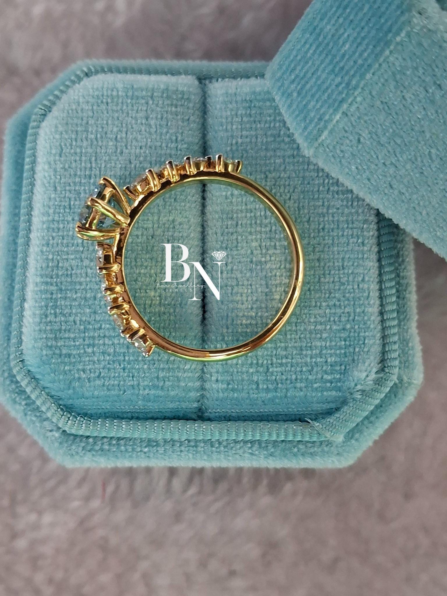1ct Blue Lab Grown Diamond Engagement Ring | Graduated Band 14K Gold