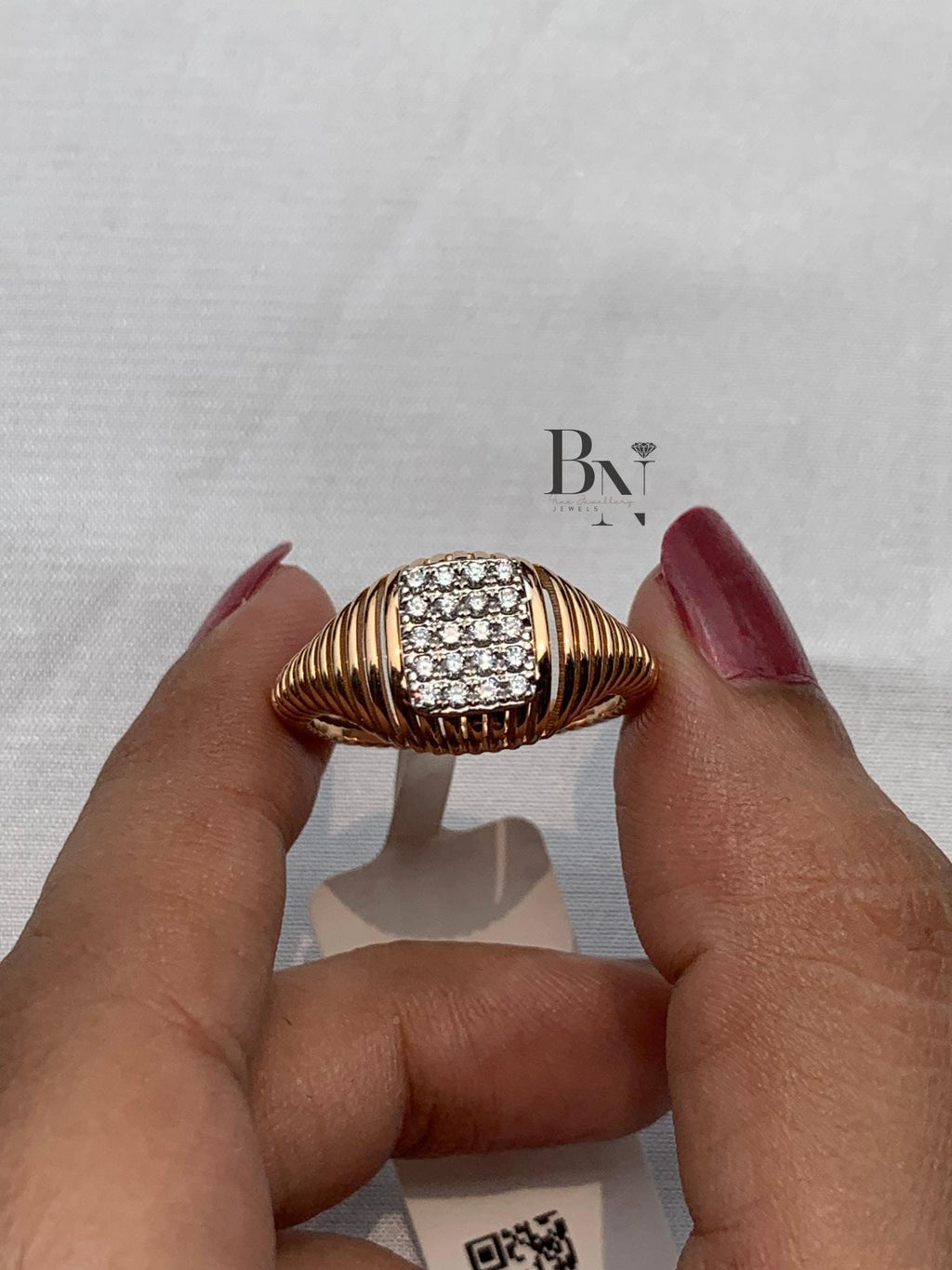 14K Solid Gold Lab-Grown Diamond Signet Ring – Women's Engagement & Anniversary Gift – Minimalist Bridal Statement