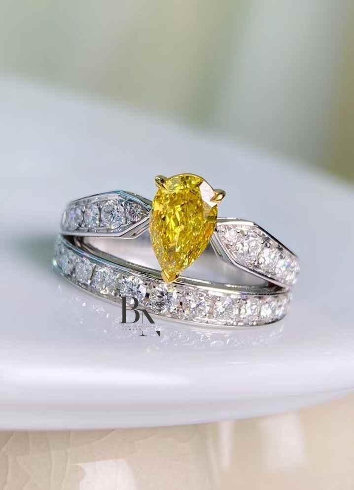 1ct Fancy Yellow Pear Lab Grown Diamond Bridal Set | Engagement Ring with Band 14K Gold