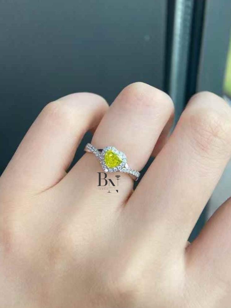 0.73ct Fancy Yellow Heart Lab Grown Diamond Engagement Ring | Twisted Pavé Infinity Band 14K Gold