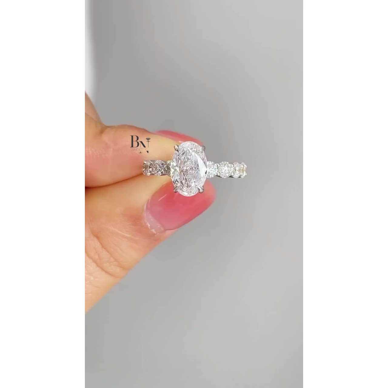 1ct Oval Lab Grown Diamond Engagement Ring | Graduated Cluster 14K White Gold