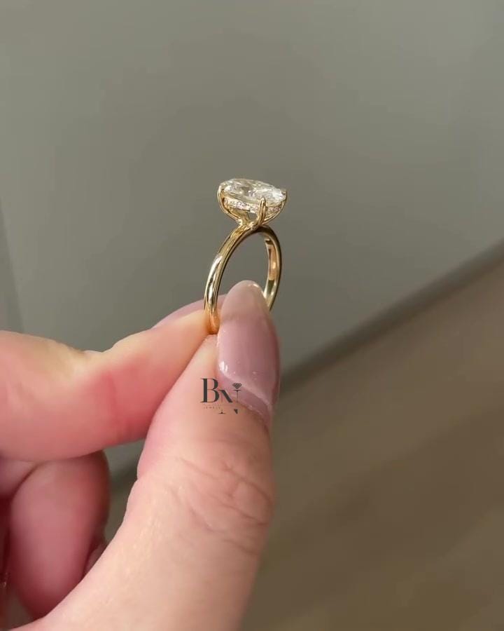 1.5ct Oval Lab Grown Diamond Engagement Ring | Hidden Halo 18K Yellow Gold
