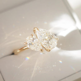 1ctw Pear Lab Grown Diamond Toi et Moi Ring | Two Stone Bypass 14K Yellow Gold